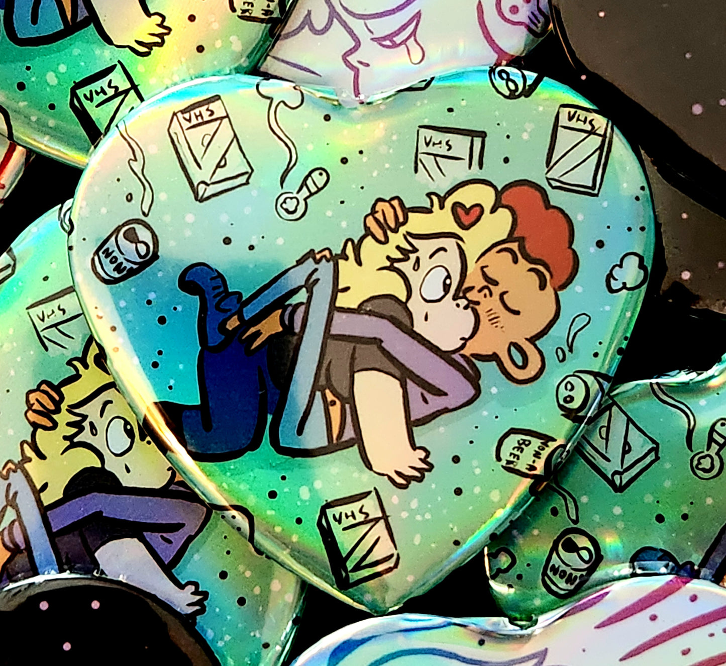 HEART BUTTONS & MAGNETS: SU "Lars & Sadie" HOLO HEART Buttons!