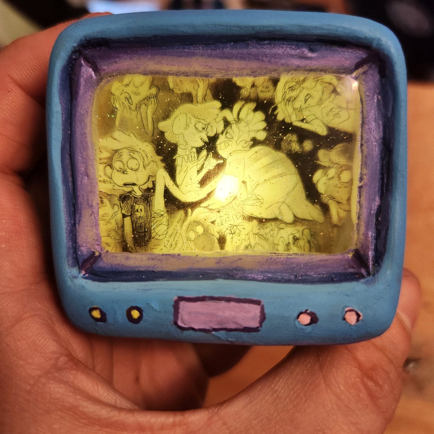 SU "Tinee TeeVee" Lars & Ronaldo TV sculpture