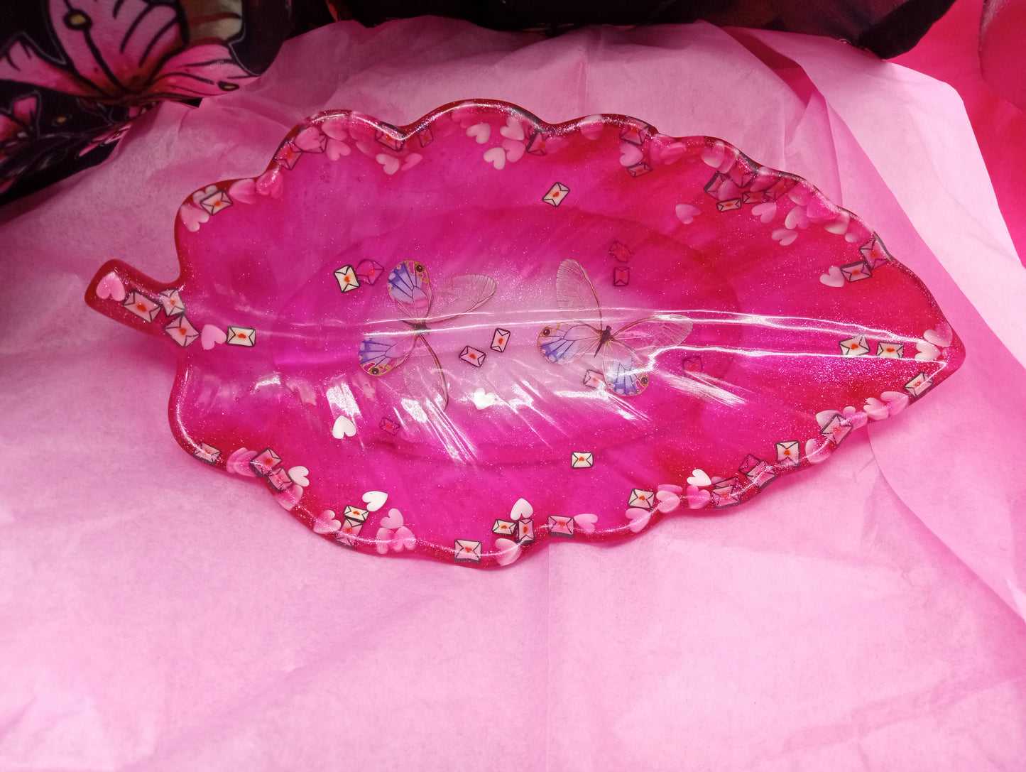 Valentine's Day "Love Bugs" Faux Butterflies - Dark Pink - Resin Leaf Tray