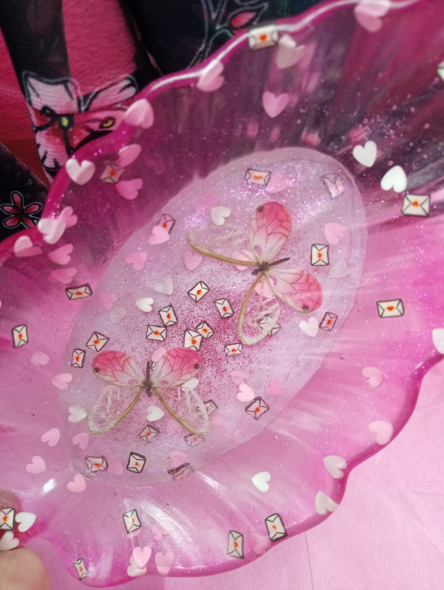 Valentine's Day "Love Bugs" Faux Butterflies - Light Pink - Resin Leaf Tray